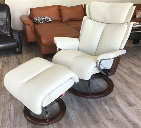 Say Goodbye to Stress and Tension with the Stressless Magic Large Recliner